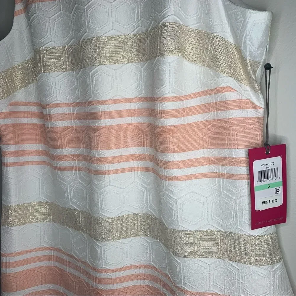 VINCE CAMUTO
Honeycomb Jacquard Shift - Picture 4 of 6